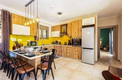 Monopari Villa | Villa ∙ 4 bedrooms ∙ 8 guests