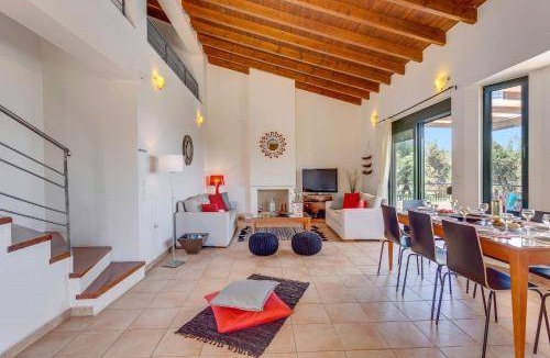 Pyrgos Psilonerou Villa | Villa ∙ 4 bedrooms ∙ 8 guests