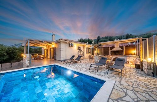 Divarata Villa | Villa Aggeliki - F&A Golden Stone Villas