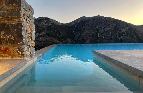 Vrachasi Villa | Villa Aires