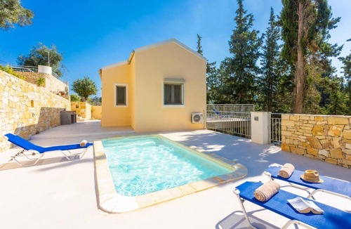 Koutsi Villa | Villa Alexandros - Two Bedroom Villa, Sleeps 4