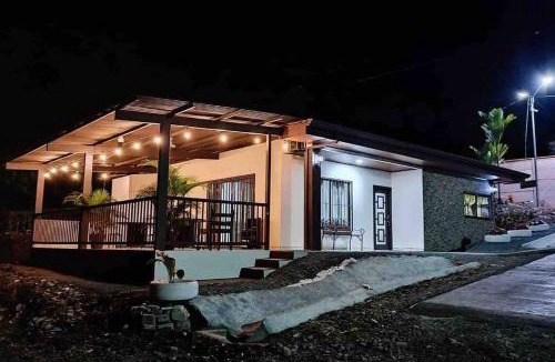 Rio Cuarto de Grecia Villa | Villa Ali Río Cuarto
