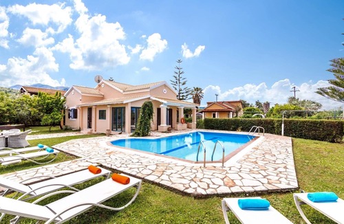 Almiros Beach Villa | Villa Almyros by Villa Plus