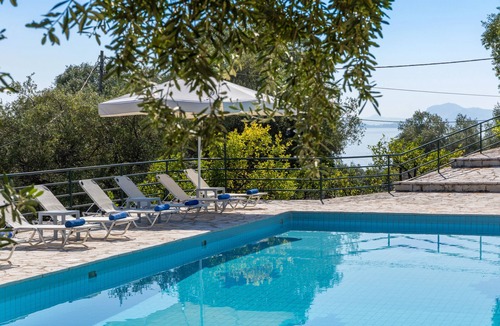 Barbati Villa | Villa Andonis Nissaki is a large villa with a private large pool and sea view.