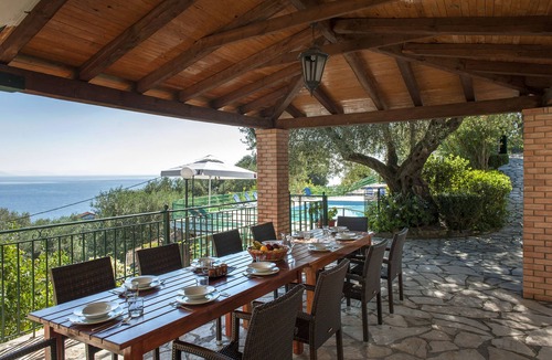 Barbati Villa | Villa Andonis Nissaki is a large villa with a private large pool and sea view.
