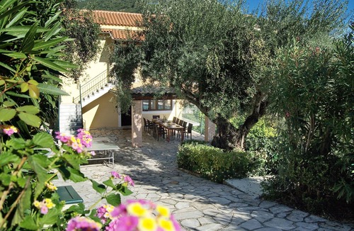 Barbati Villa | Villa Andonis Nissaki is a large villa with a private large pool and sea view.