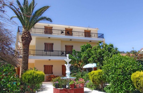 Ano Vasilikos House | Villa Anna - 3 bedroom apartment 1st floor