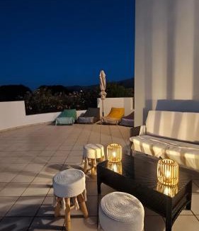 Tingaki House | Villa Aphrodity