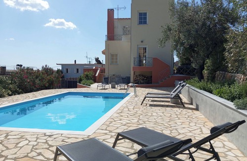Kefalari Villa | Villa Artia - Comfort and Excellent Location