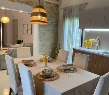 Faistos Apartment | Villa Aspasia with private Jacuzzi - Oasis Resort