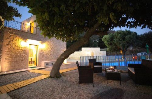 Argyroupoli Villa | Villa Athina