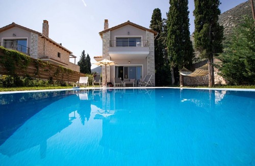 Vlicho Villa | Villa 'Avesta Private Villas - Kallisto' with Sea View, Private Pool and Air Conditioning