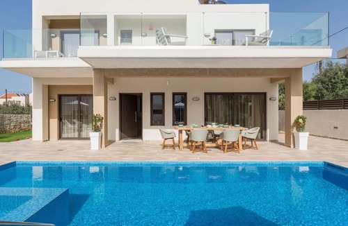 Platanias Town Villa | Villa Ballos - Three Bedroom Villa, Sleeps 6