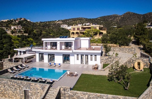 Agios Nikolaos House | Villa Bellelen with a private heated pool