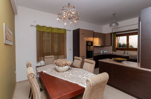 Kiparissia Villa | VILLA BELVEDERE - THE UNLIMITED VIEW VILLA