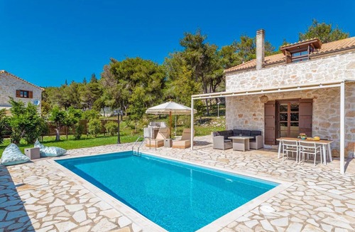 Ayios Leon Villa | Villa Boscheto Tria - Three Bedroom Villa, Sleeps 6