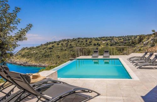 Eleios-Pronnoi Villa | Villa Dafnidi