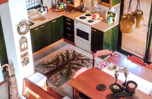 Veroia House | Villa de Calma. a natural health resort in a peaceful and friendly village.