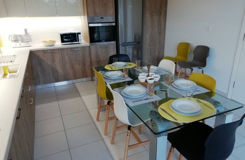 Rafina-Pikermi Apartment | Villa Dimitra - Apartment