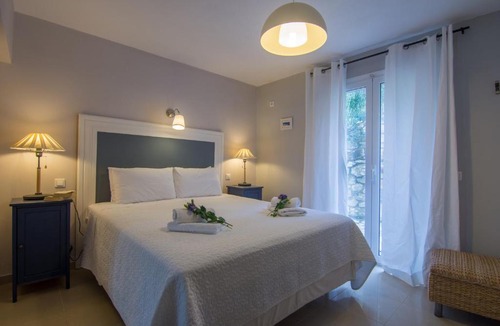 Ieromonachos Apartment | Villa Elaia Suites and Apartments No.3 & No.4 & No.5 & No.6 & No.7