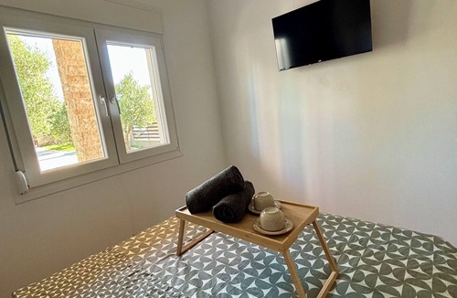 Halkidiki House | Villa Eliza: cozy,luxury 2' from the sea with TVs in every room,garden & BBQ