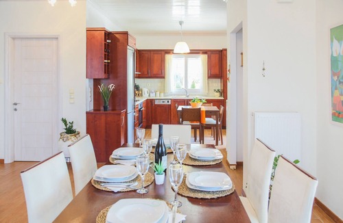 Chlomatiana House | Villa Elizabeth - spacious Country House - Coco mat linens