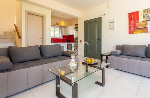 Vlachata Villa | Villa Eri - Three Bedroom Villa, Sleeps 6