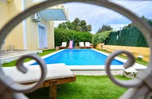 Metokhi House | Villa Filoxenia all seasons, near airport, sea, Athens