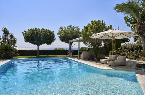 Thymari Villa | Villa for Your Dream Family Holidays in the Outskirts of Athens