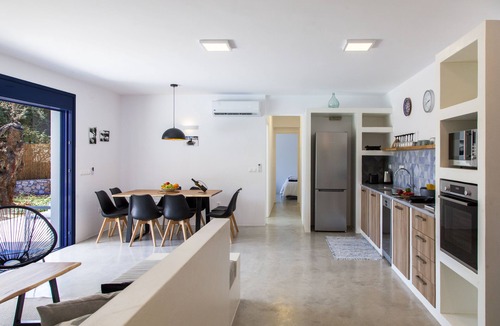 Mikros Gialos Villa | Villa Galini With a Private Pool Ideal For Families - 3 min Walk to the Beach