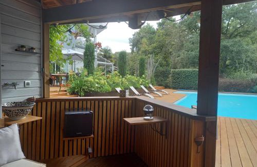 Gradignan Villa | Villa Gayac