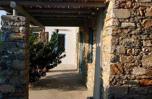 Schinoussa Town House | Villa in picturesque village, 5 min walk from the island best beach