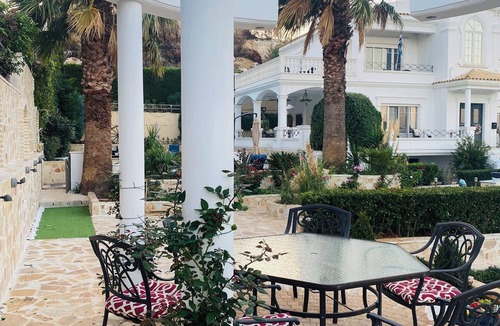 Rafina-Pikermi House | Villa Erato Elegant family villa in the suburbs of Athens. A home away from home