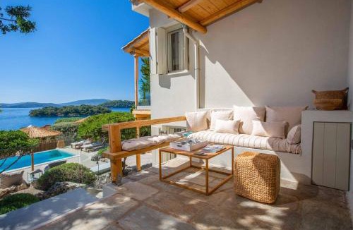 Perigiali Villa | Villa Green Islets