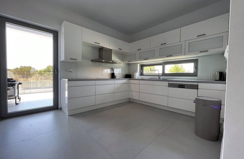 Stavros Villa | Villa Helios 4 bedroom - private pool - close to the beach