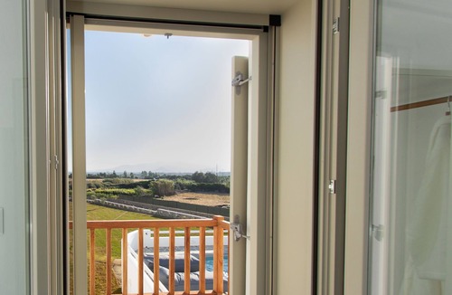 Plaka Villa | Villa ILI - An Uncompromised luxurious escape