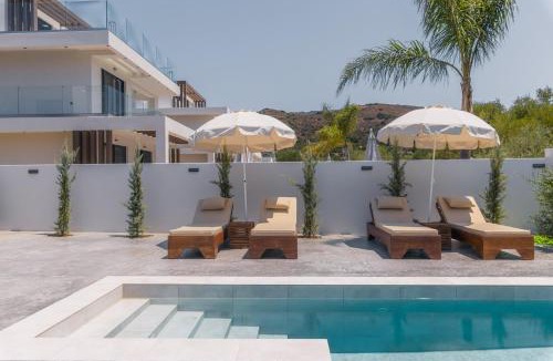 Kalamaki Villa | Villa Infinity Theo