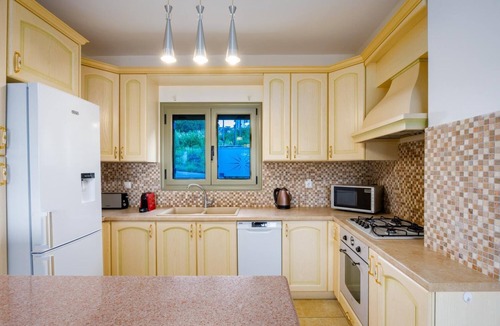 Mikros Gialos Villa | Villa Inna - Three Bedroom Villa, Sleeps 6