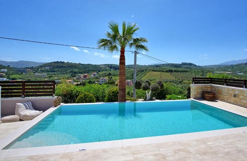 Kalyves Villa | Villa Kostantina by PosarelliVillas