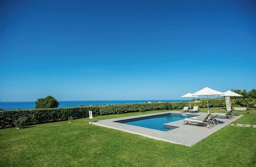 Klismata Villa | Villa La Vie - Three Bedroom Villa, Sleeps 6