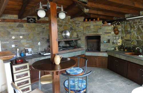 Polygyros House | Villa Lagos (pool/mountain/forest/river)