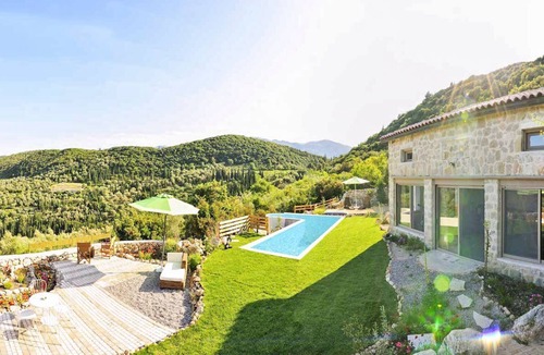 Spanochori Villa | Villa Lazarata - Two Bedroom Villa, Sleeps 4