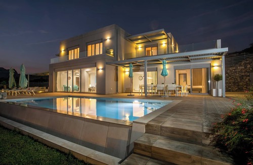 Pefkos Villa | Villa Lily