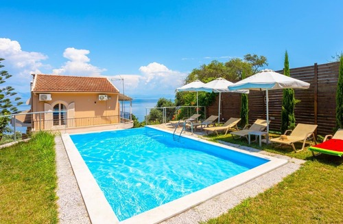 Dafnata Villa | Villa Litsa - Three Bedroom Villa, Sleeps 6