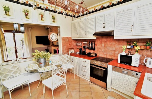 Kineta Villa | Villa Maria Kineta town