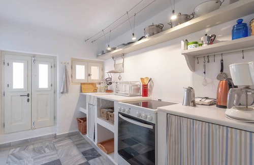 Ermoupoli House | Villa Maria-Syros,Amaryllis
