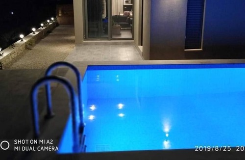 Kamilari Villa | Villa Miron