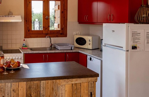 Apokoronas Villa | Villa nr Almyrida☀️Private Pool Gated For Child Safety☀️Wifi +good mobile signal