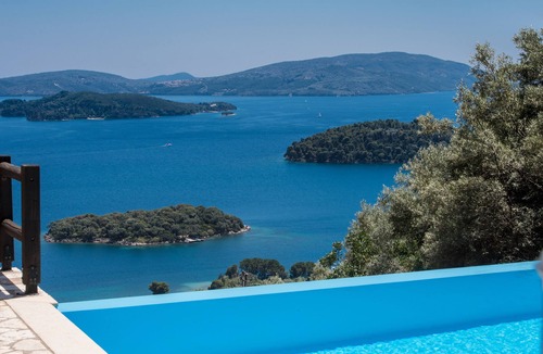 Perigiali Villa | Villa Pasithea - breathtaking seaviews, infinity pool, privacy, close to beach