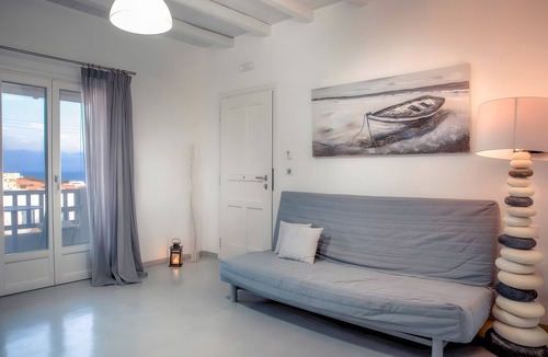 Koufonisia Apartment | Villa "Pasithoe" with Private Terrace, Wi-Fi and Air Conditioning